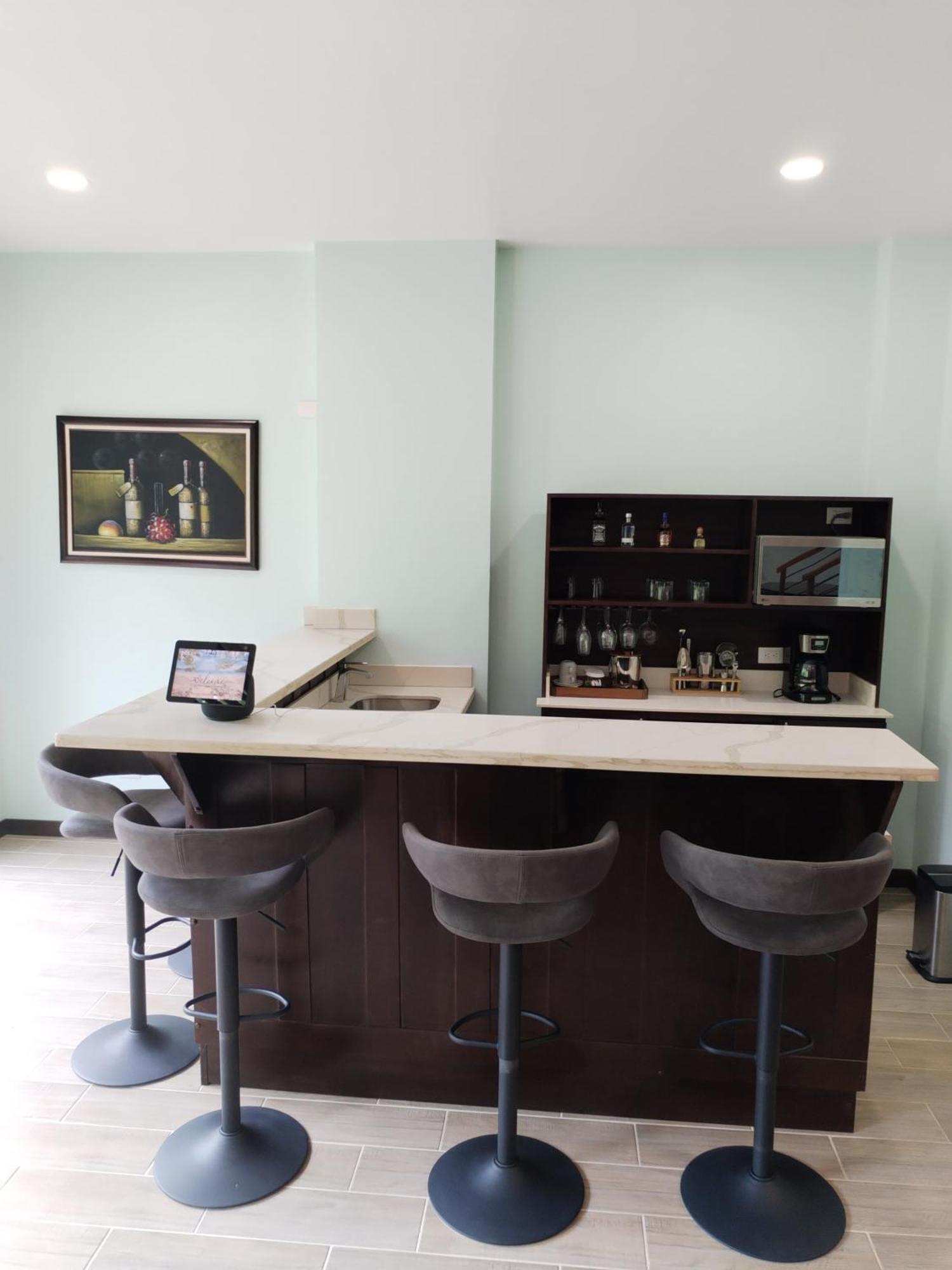 Bungalows Beachfront Hotel Пунта Ува Екстериор снимка