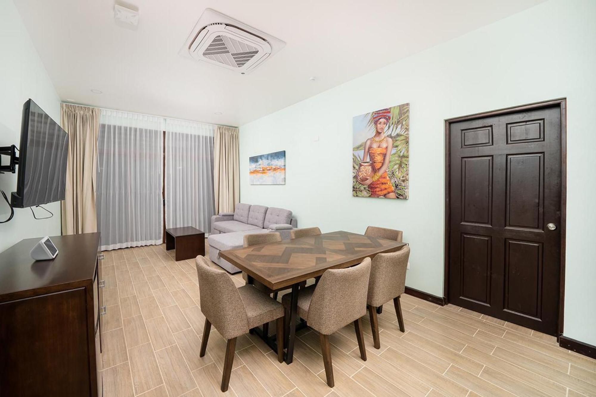 Bungalows Beachfront Hotel Пунта Ува Екстериор снимка
